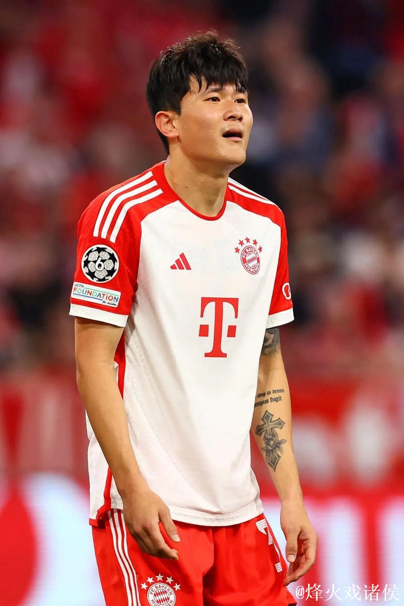 拜仁客战斯图加特:雅克松、金玟哉首发,乌尔比 拜仁客战斯图加特:雅克松、金玟哉首发,乌尔比