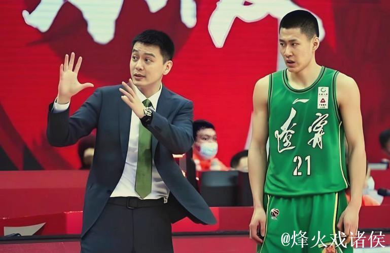 退役空档下吴昌泽冷藏，杨鸣保守轮换，辽篮内线命运悬了